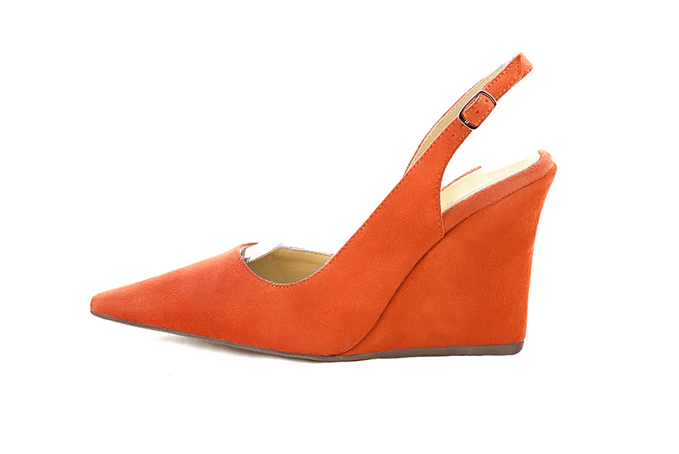 French elegance and refinement for these clementine orange dress slingback shoes, 
                available in many subtle leather and colour combinations. To personalize or not, with your colors.
For fans of wedge heels, this beautiful, timeless pump will do you a great favor.  
                Matching clutches for parties, ceremonies and weddings.   
                You can customize these shoes to perfectly match your tastes or needs, and have a unique model.  
                Choice of leathers, colours, knots and heels. 
                Wide range of materials and shades carefully chosen.  
                Rich collection of flat, low, mid and high heels.  
                Small and large shoe sizes - Florence KOOIJMAN